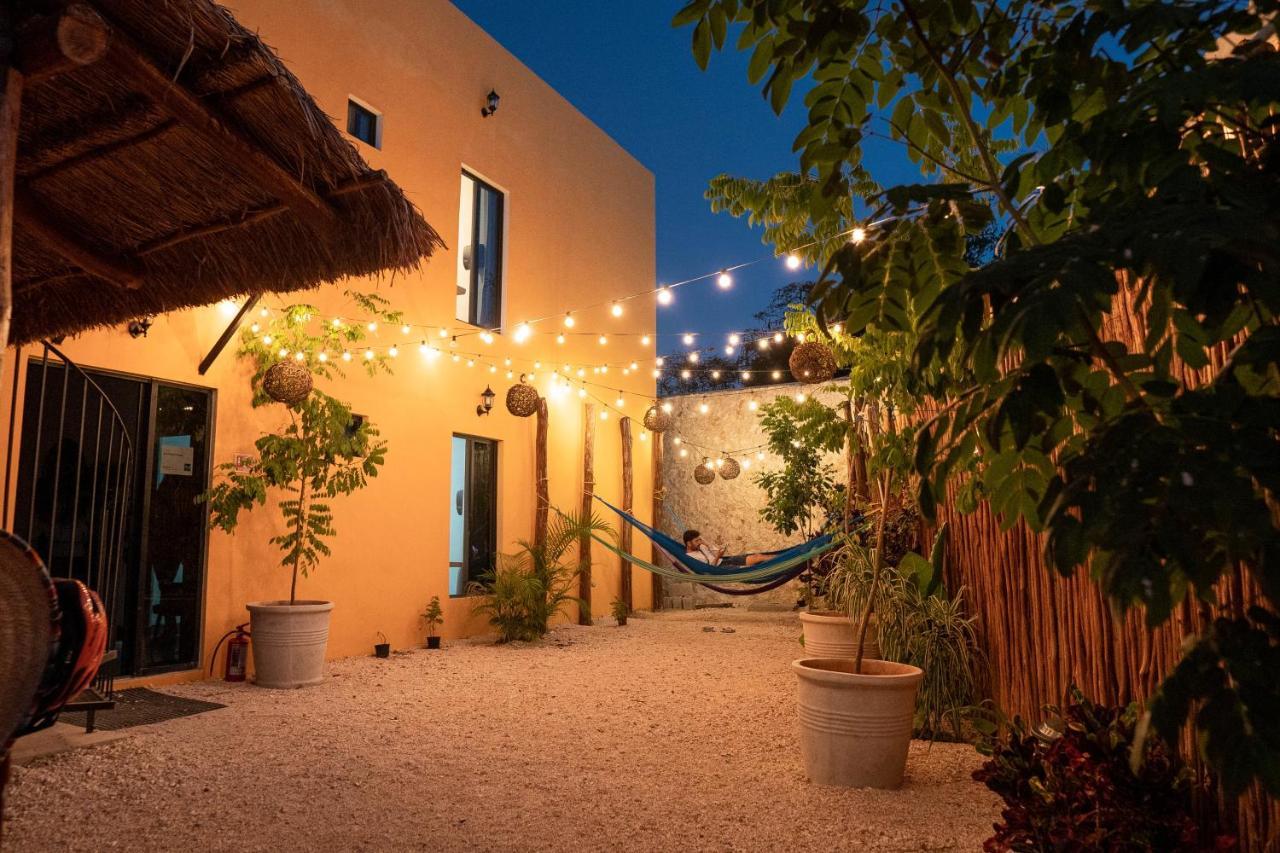 New Friends Hostel & Bar Adults Only Valladolid  Zewnętrze zdjęcie