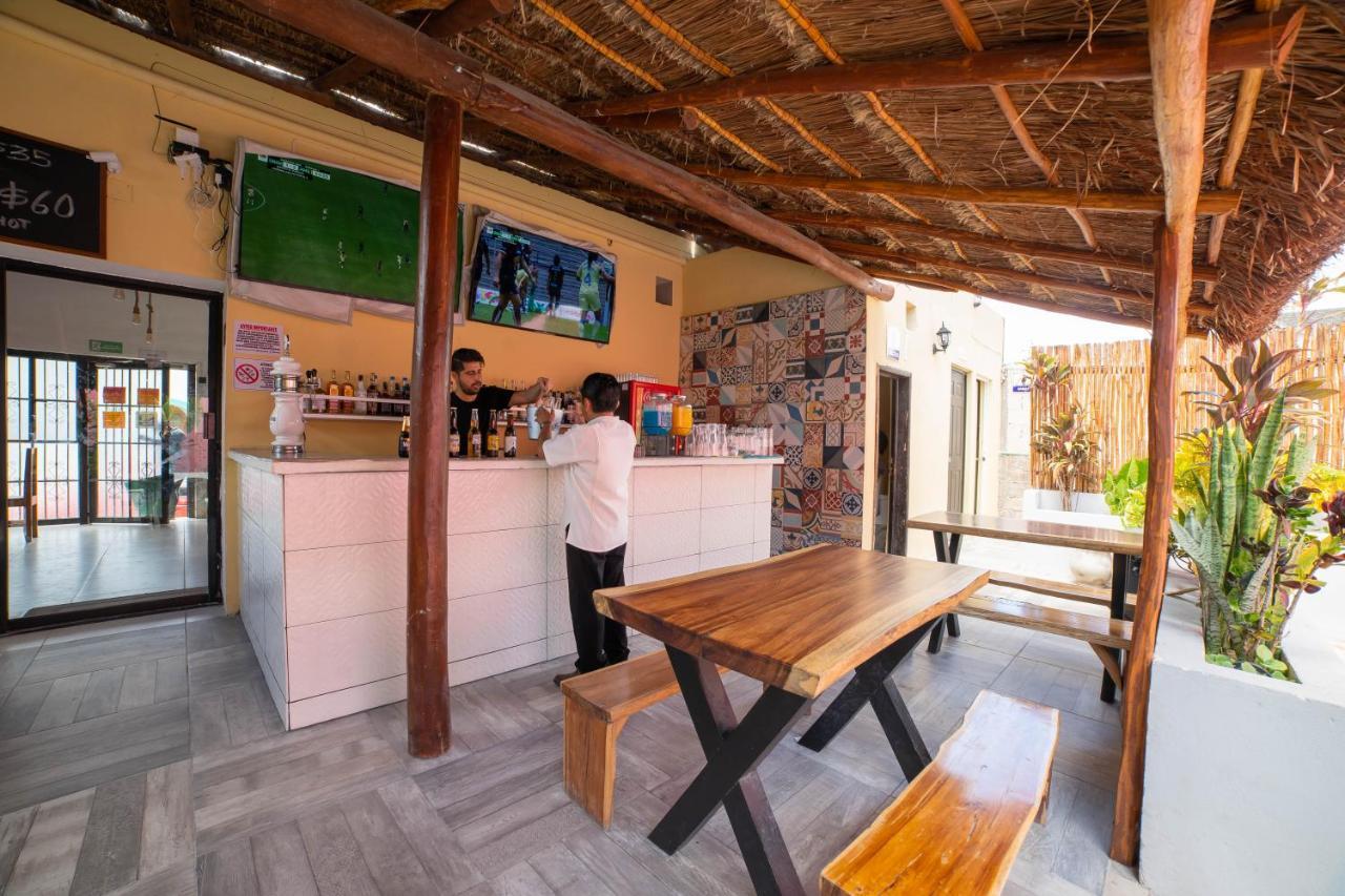 New Friends Hostel & Bar Adults Only Valladolid  Zewnętrze zdjęcie