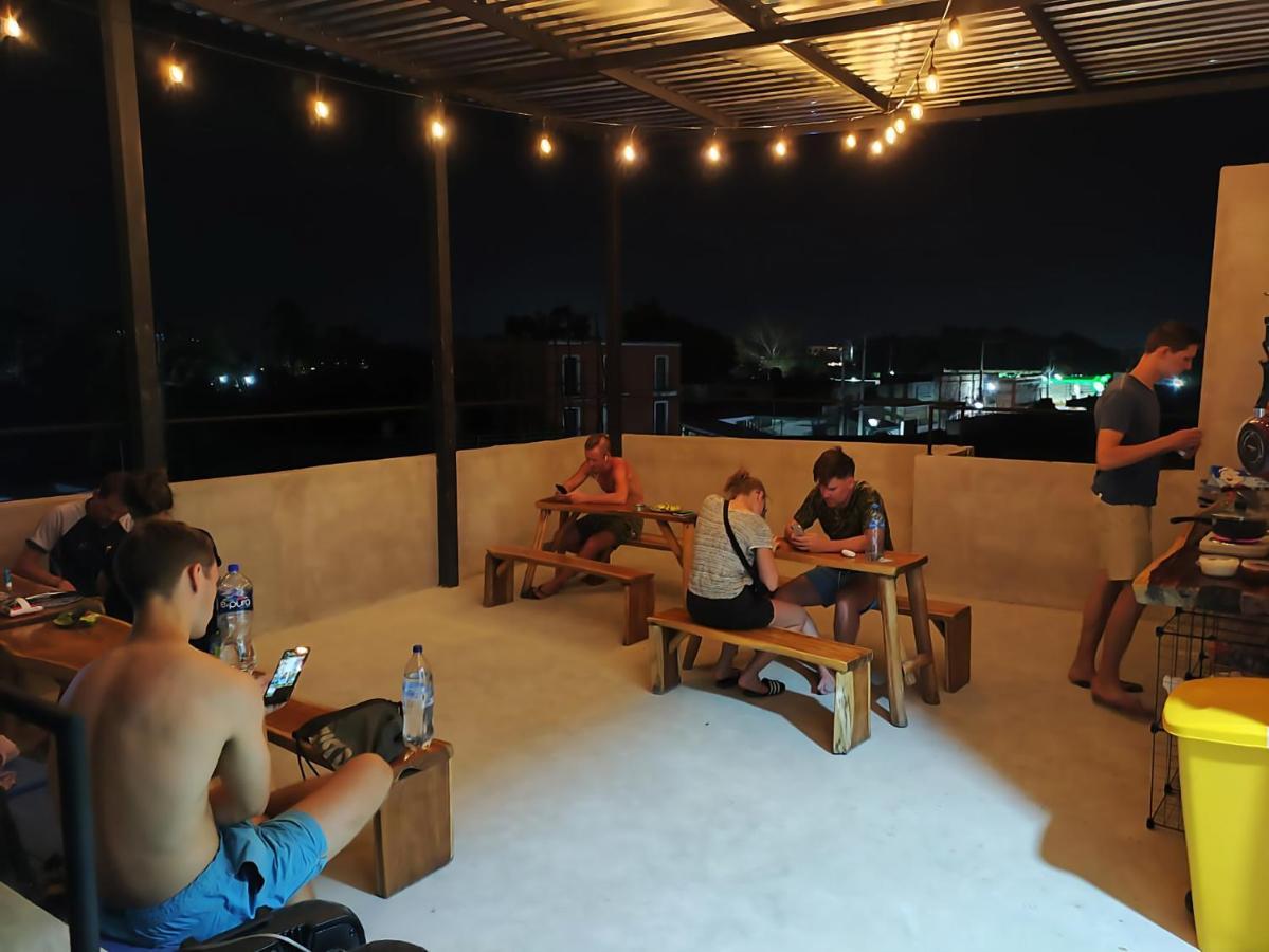 New Friends Hostel & Bar Adults Only Valladolid  Zewnętrze zdjęcie
